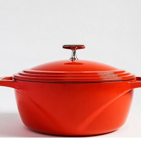 Lodge USA Cast Iron Enameled Round Dutch Oven- 7.5QT - Picture 4 of 10